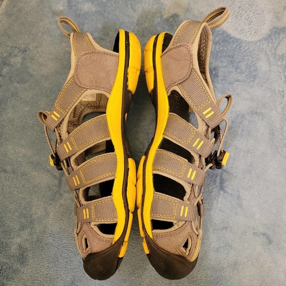 Keen Clearwater Cnx 1009036 Sandal in Gargoyle/Super Lemon sz 7.5 main image 8
